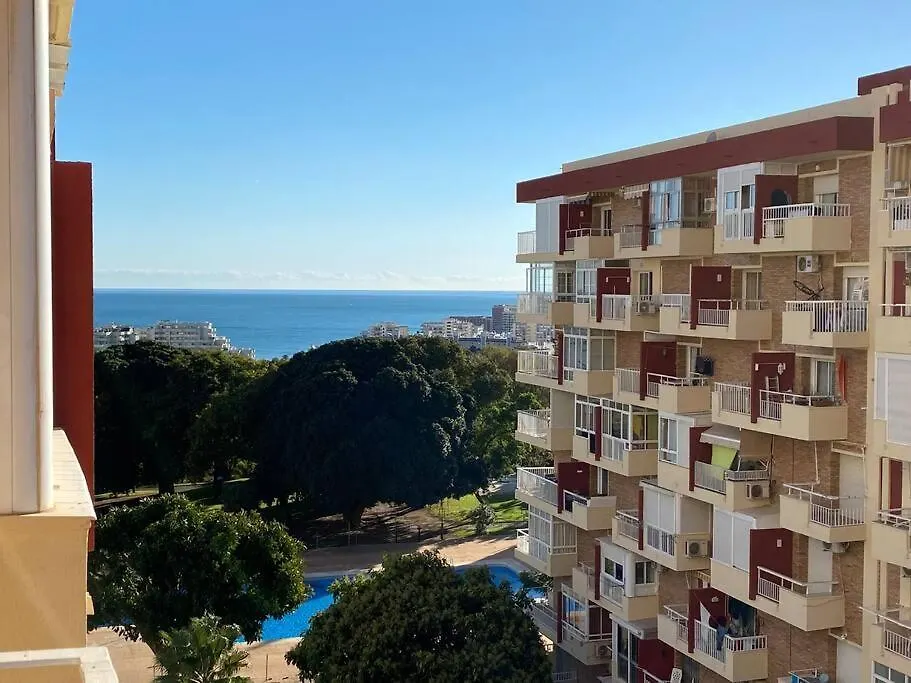 Style & Comfort In Benalmadena - Pool Available Seasonally Apartment
