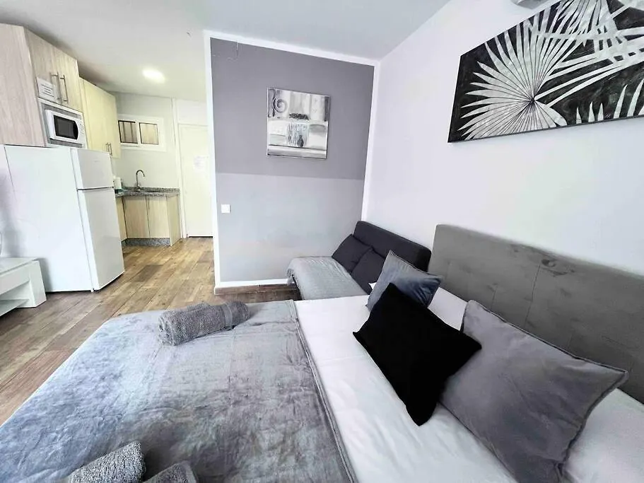 Style & Comfort In Benalmadena - Pool Available Seasonally 0*,