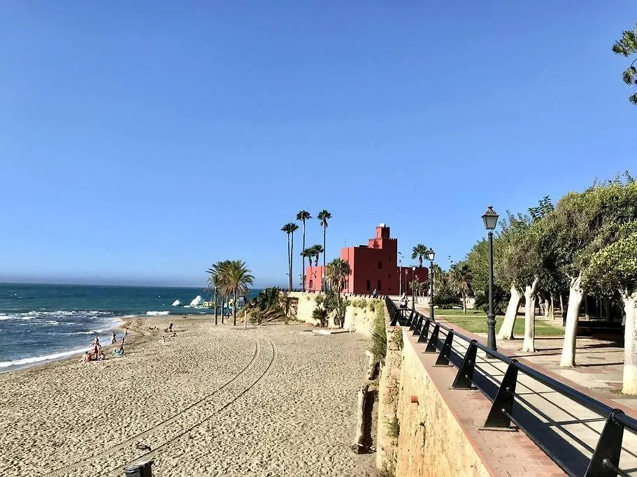 Style & Comfort In Benalmadena - Pool Available Seasonally Apartment